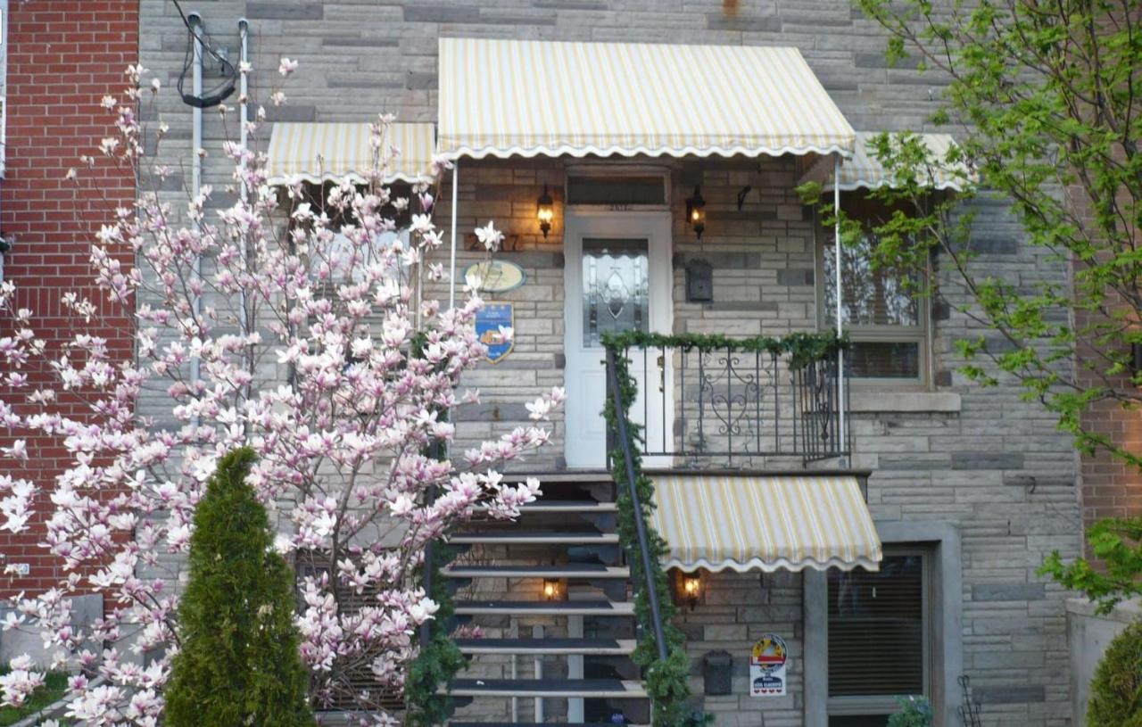 Gite Le Sieur De Joliette Bed & Breakfast Montreal Exterior photo